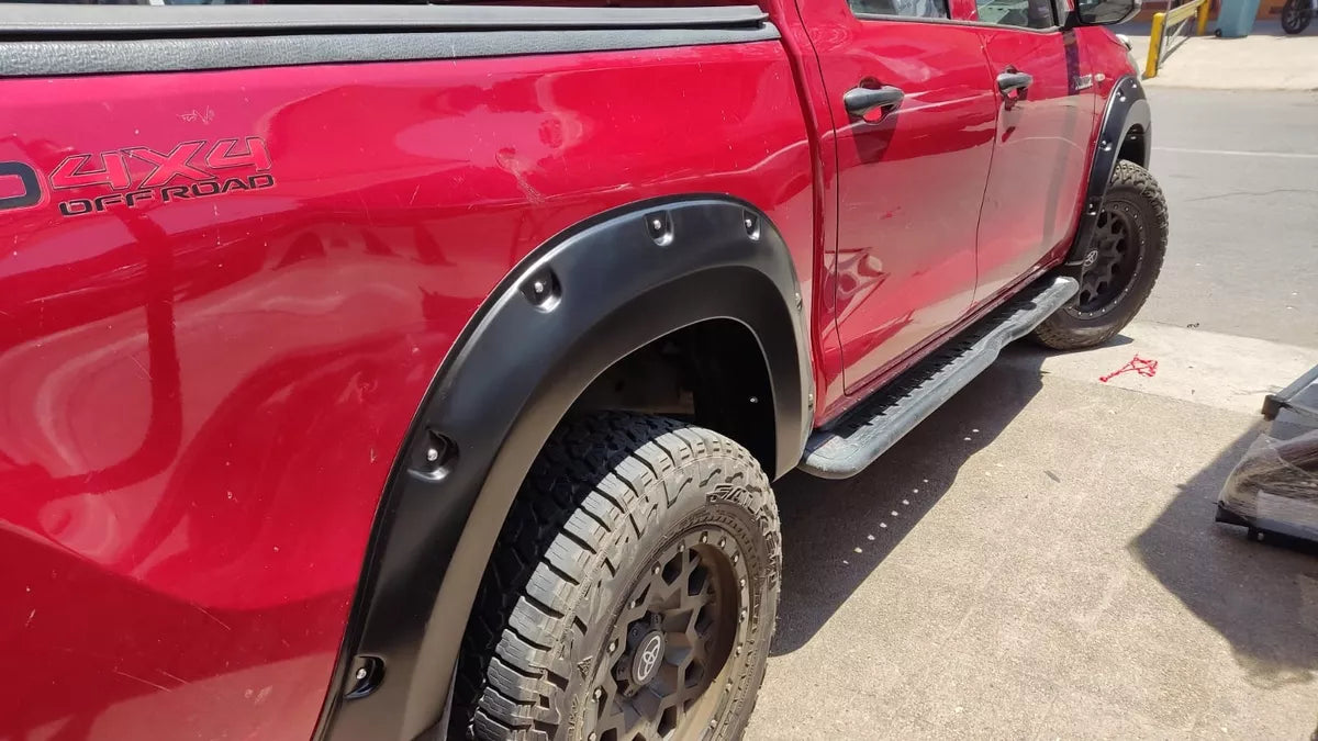 Extension Tapabarro Militar Toyota Hilux Revo SR 2016-2022