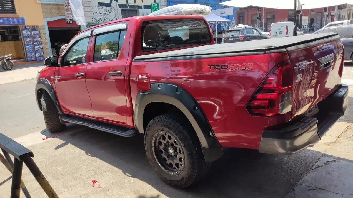 Extension Tapabarro Militar Toyota Hilux Revo SR 2016-2022